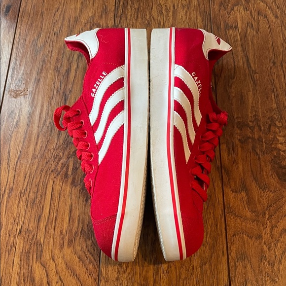 Adidas Gazelle Men's Red and White Striped Sneakers Size 8.5 Excellent Condition - Picture 5 of 10